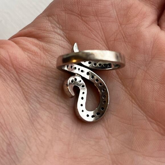 Vintage 90s Sparkling Sterling Silver Art Deco statement Black and white Ring - Picture 5 of 6